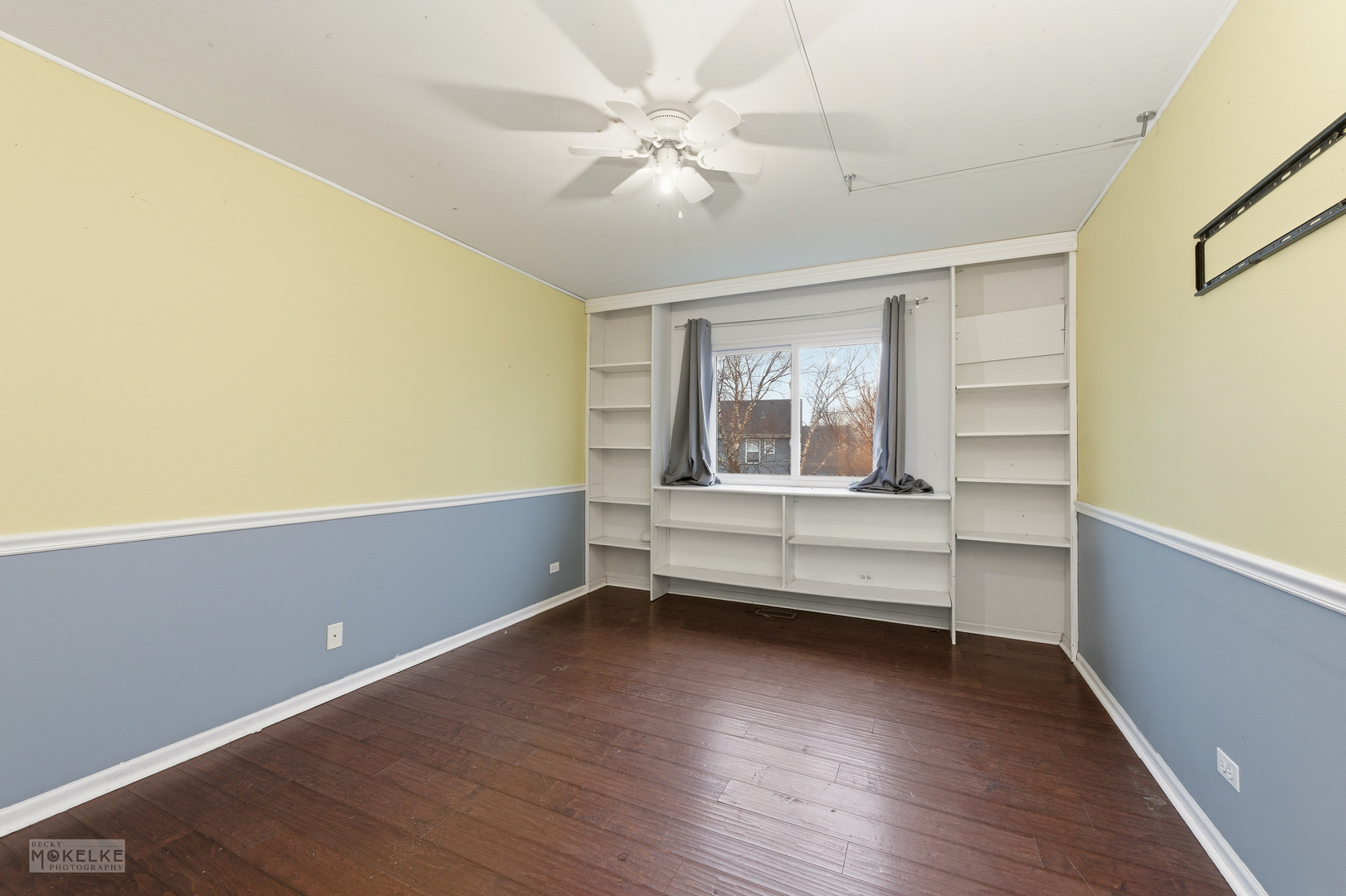 109 Old Post Road, Oswego, IL 60543