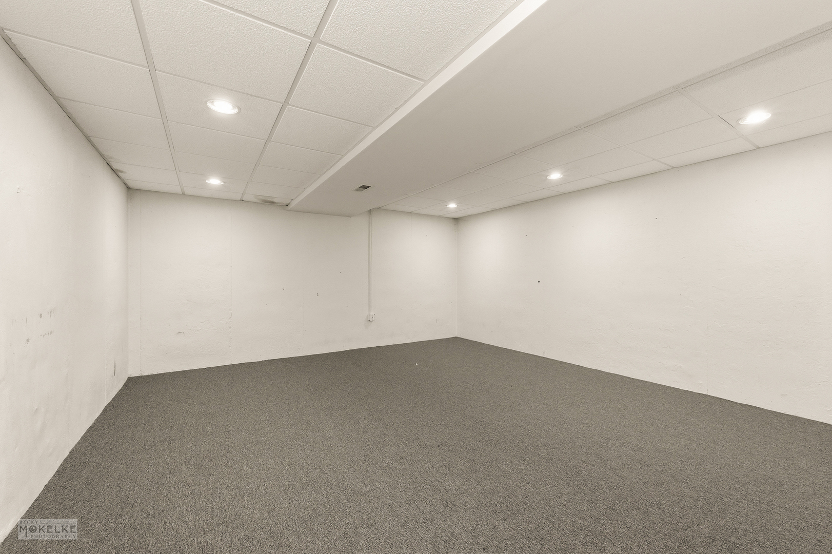 109 Old Post Road, Oswego, IL 60543