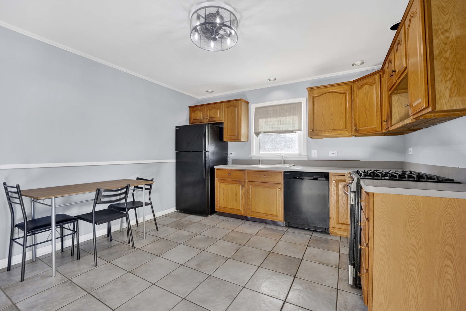 11257 S Pacific Drive, Worth, IL 60482