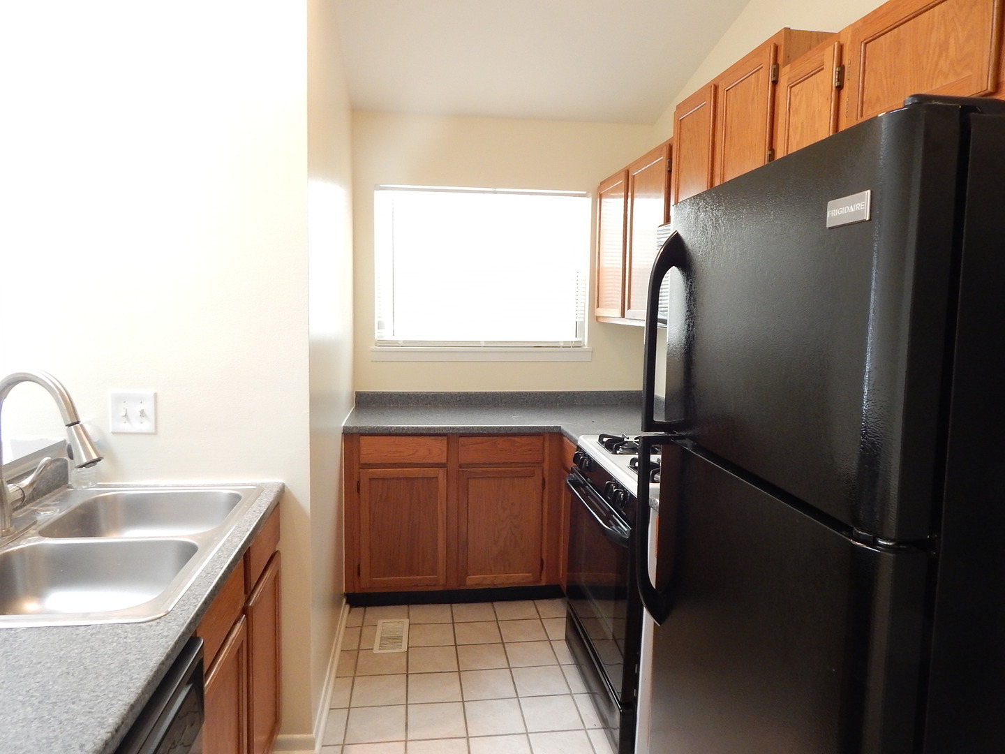 727 Nantucket Way, Island Lake, IL 60042