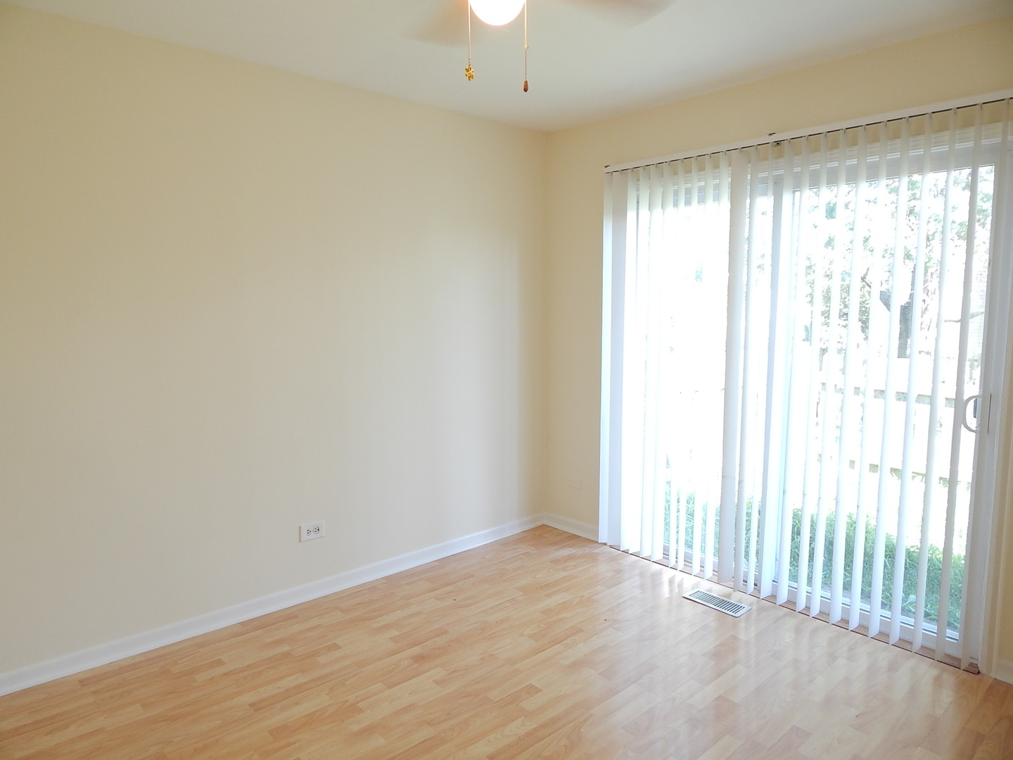 727 Nantucket Way, Island Lake, IL 60042