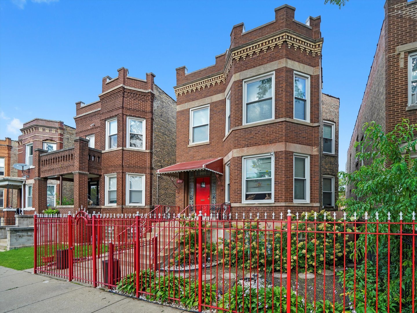 2131 N Springfield Avenue, Chicago, IL 60647
