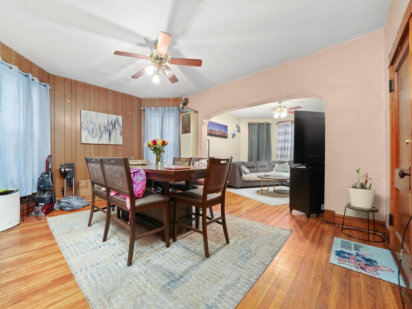 2131 N Springfield Avenue, Chicago, IL 60647