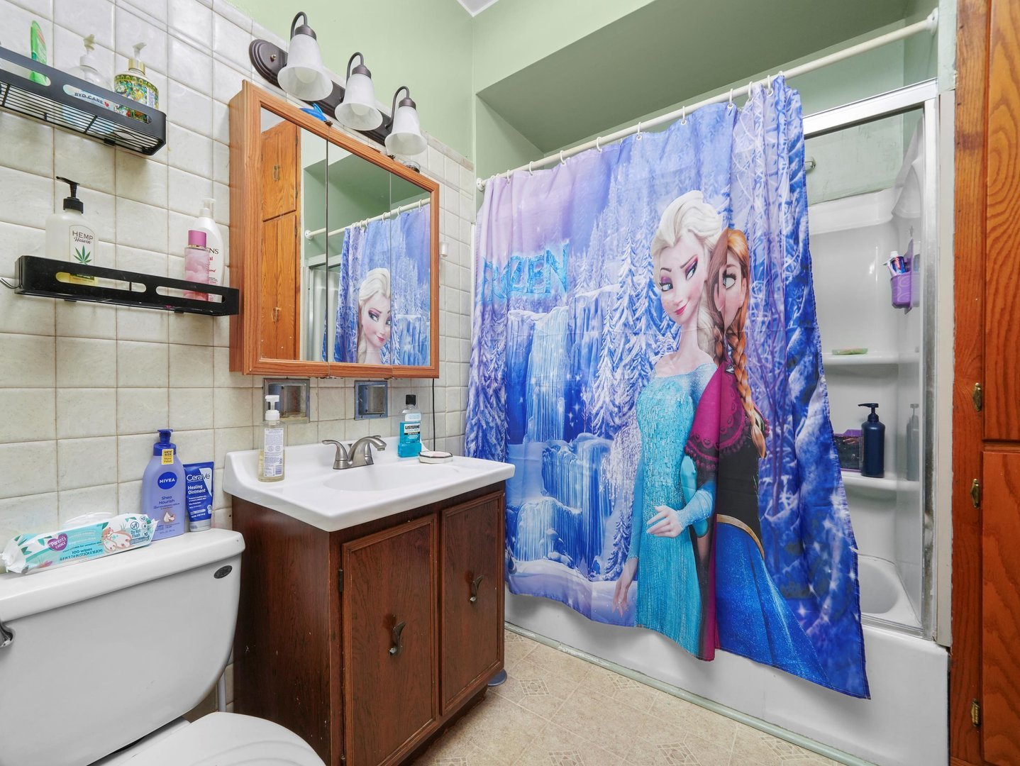 2131 N Springfield Avenue, Chicago, IL 60647