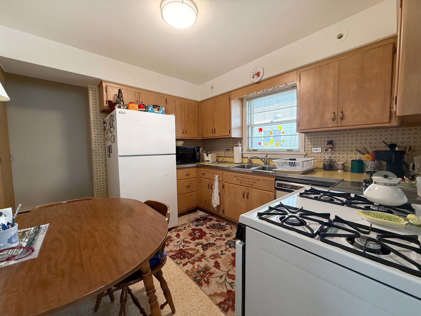 548 Elm Street, Glen Ellyn, IL 60137