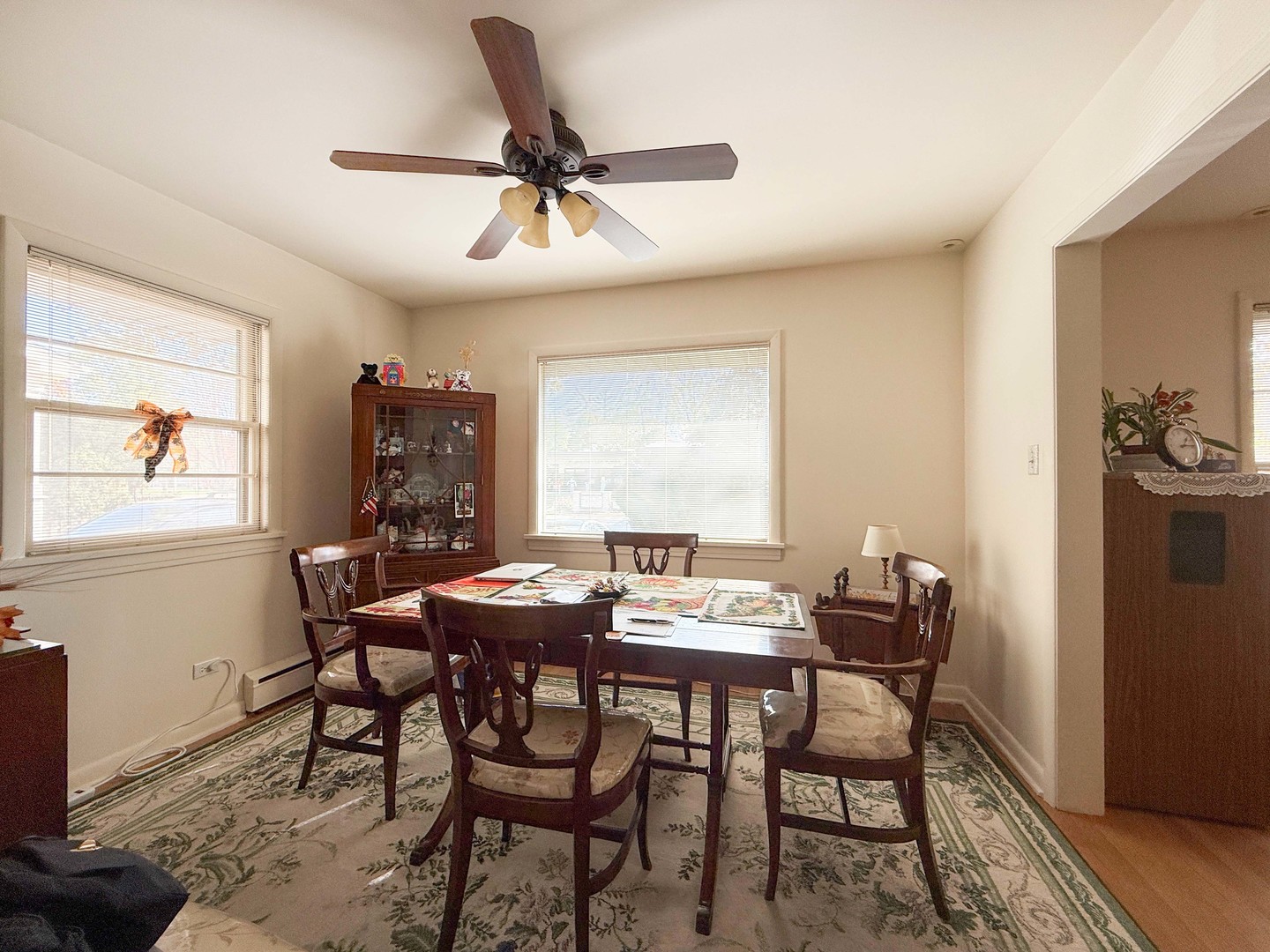 548 Elm Street, Glen Ellyn, IL 60137