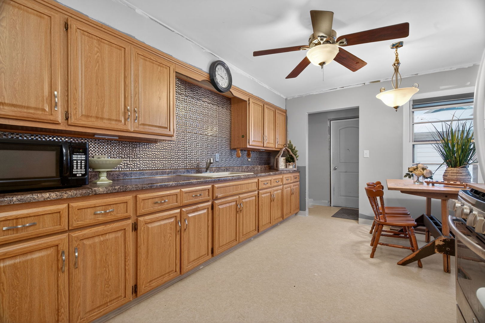 152 Riverview Drive, Ottawa, IL 61350