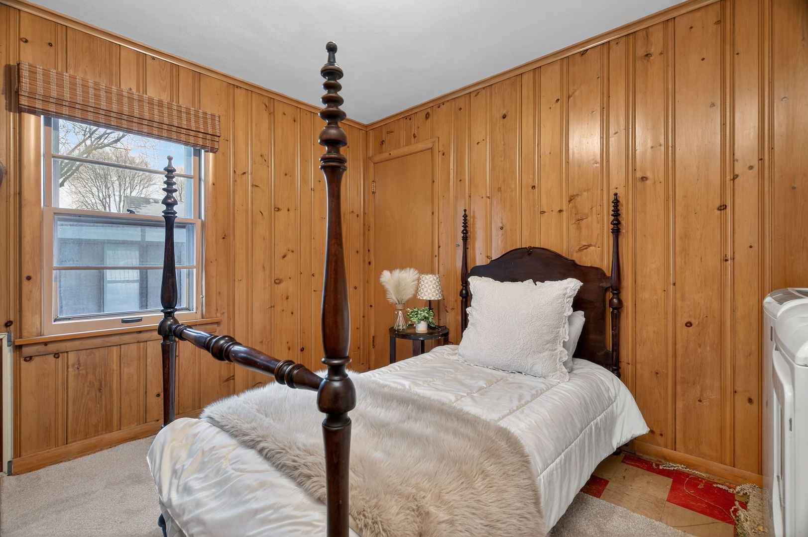 152 Riverview Drive, Ottawa, IL 61350