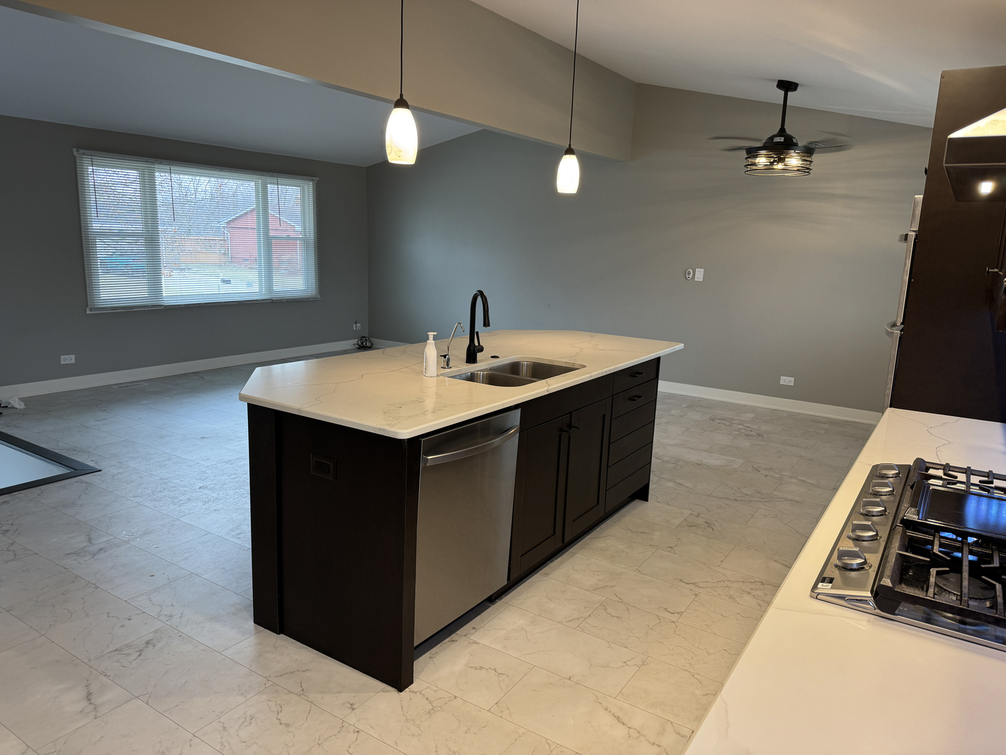 110 Hickory Lane, Morris, IL 60450