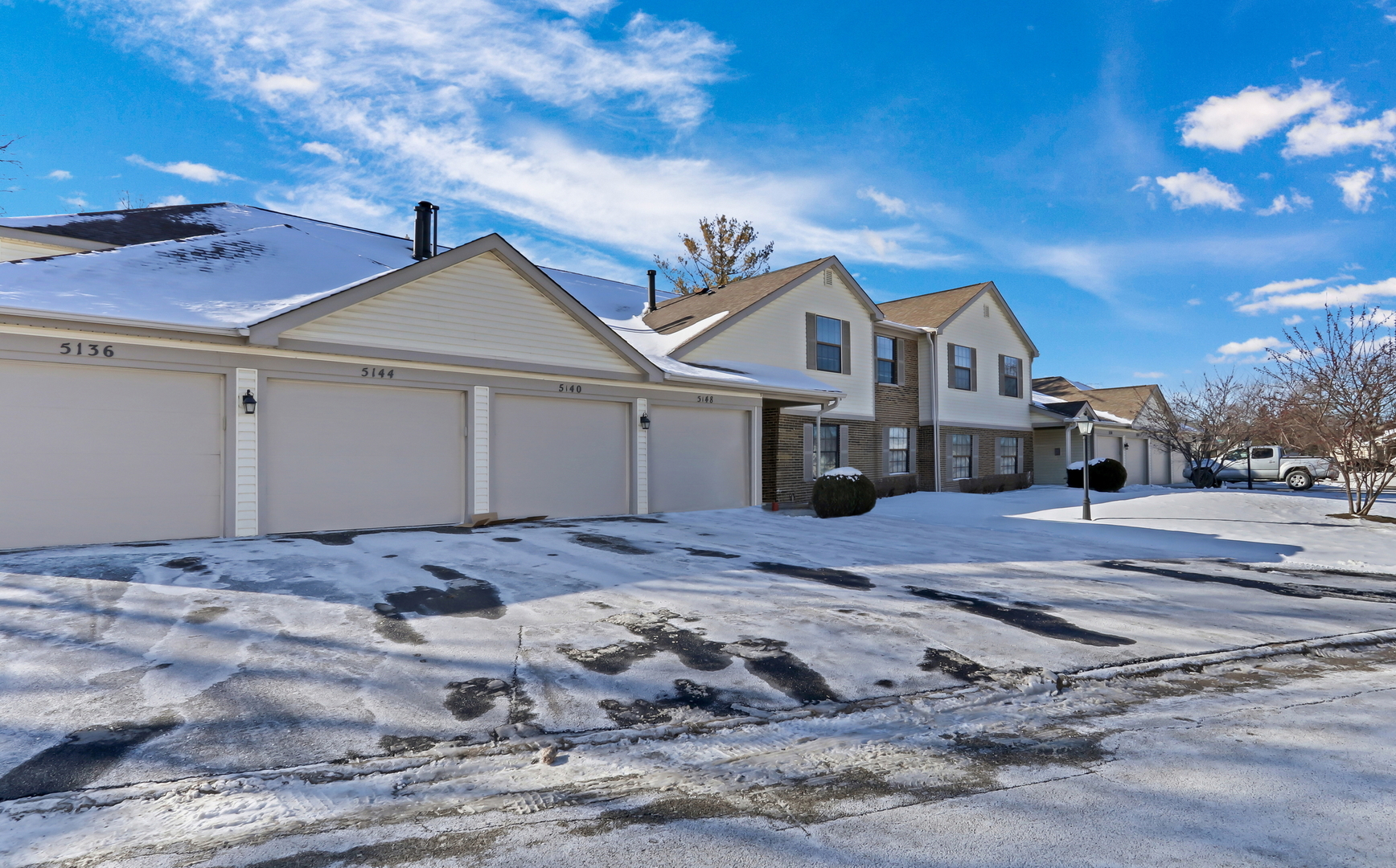 5140 Coventry Lane #9-A-2, Gurnee, IL 60031