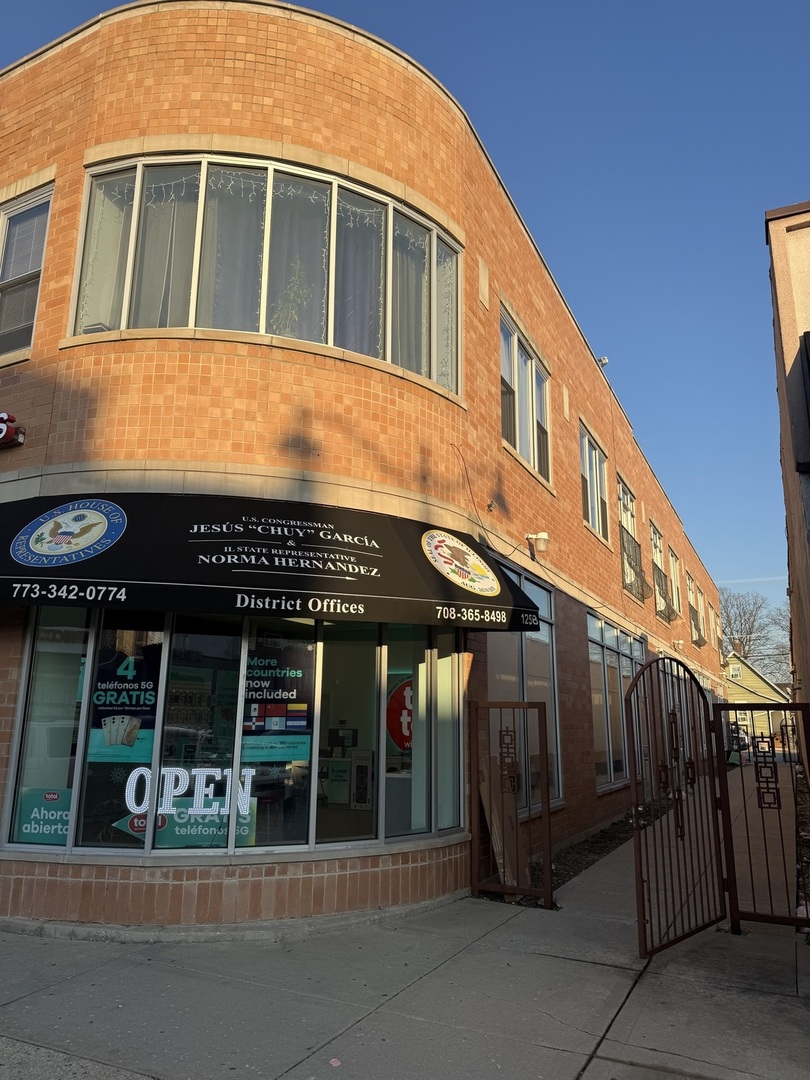 127 N 19th Avenue #2E, Melrose Park, IL 60160