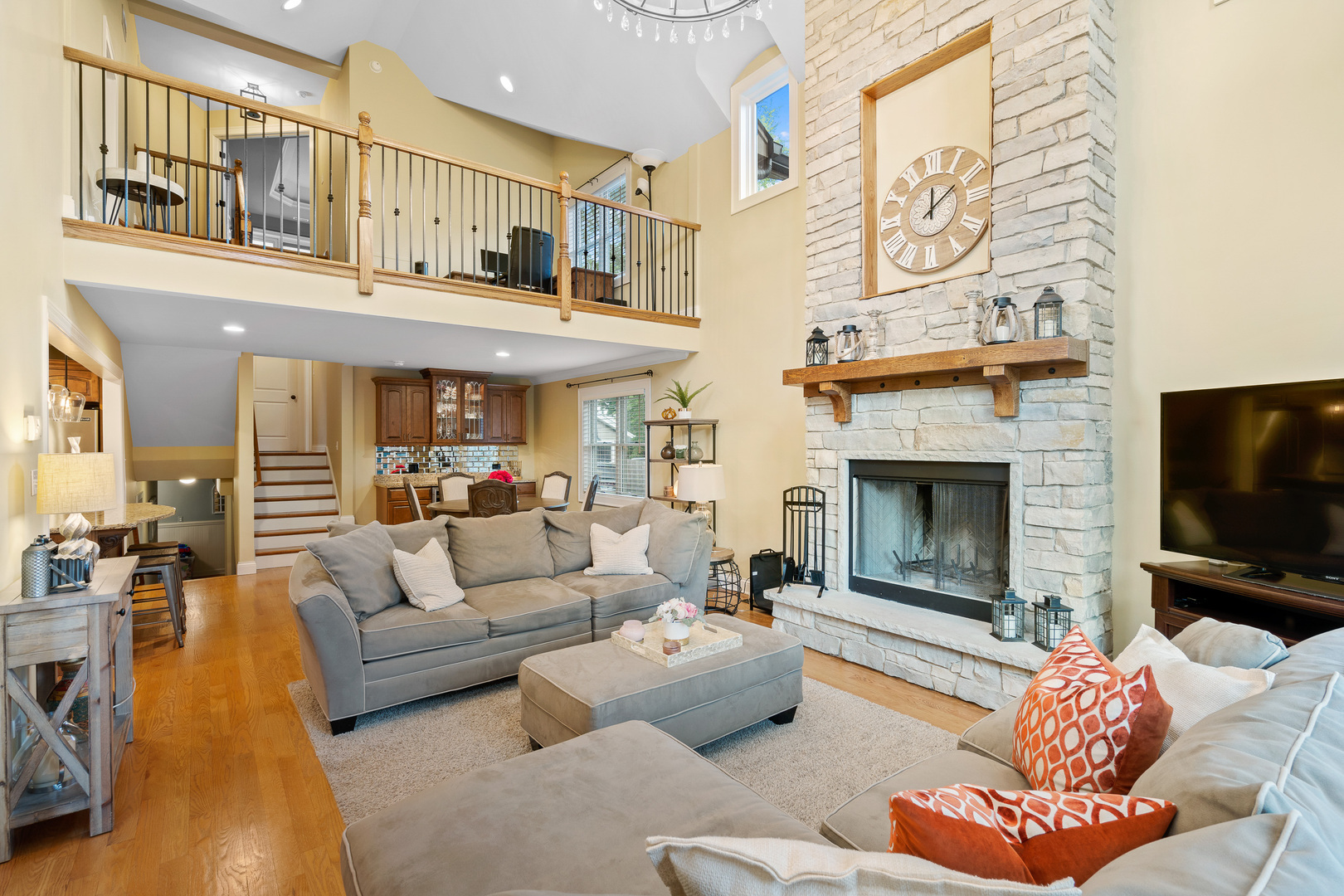 5229 Benton Avenue, Downers Grove, IL 60515