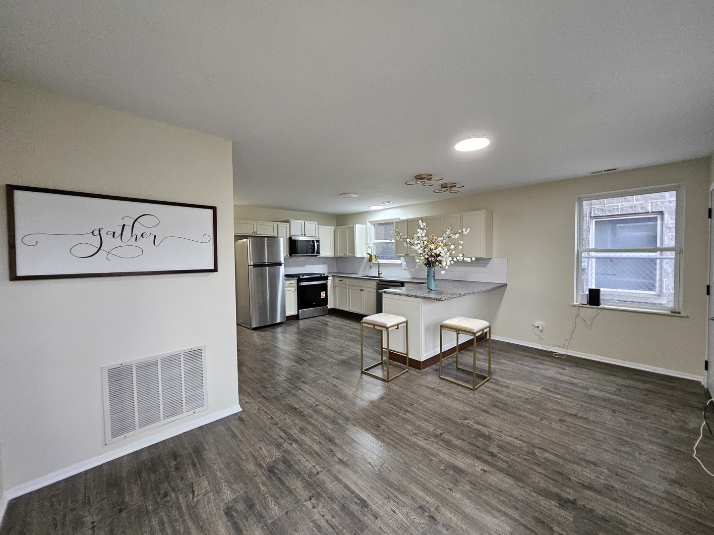 304 N Parkside Avenue, Chicago, IL 60644