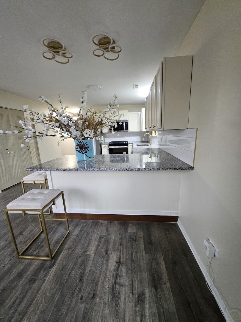 304 N Parkside Avenue, Chicago, IL 60644