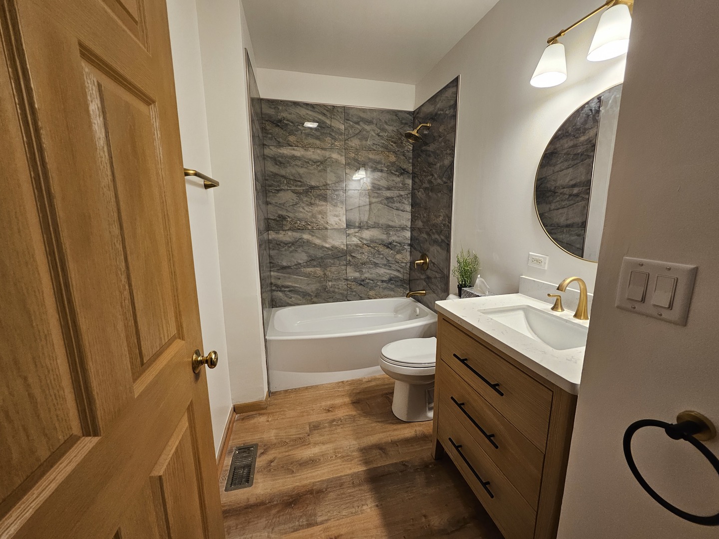 304 N Parkside Avenue, Chicago, IL 60644