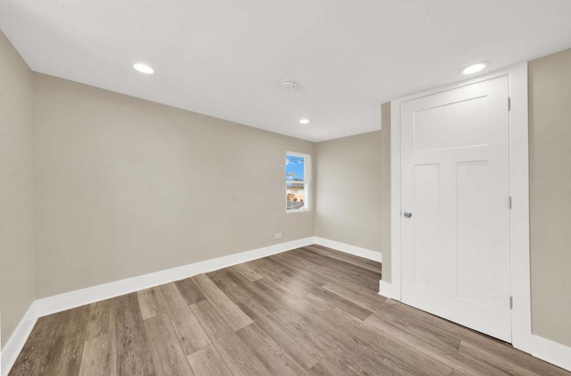 12565 Irving Avenue, Blue Island, IL 60406