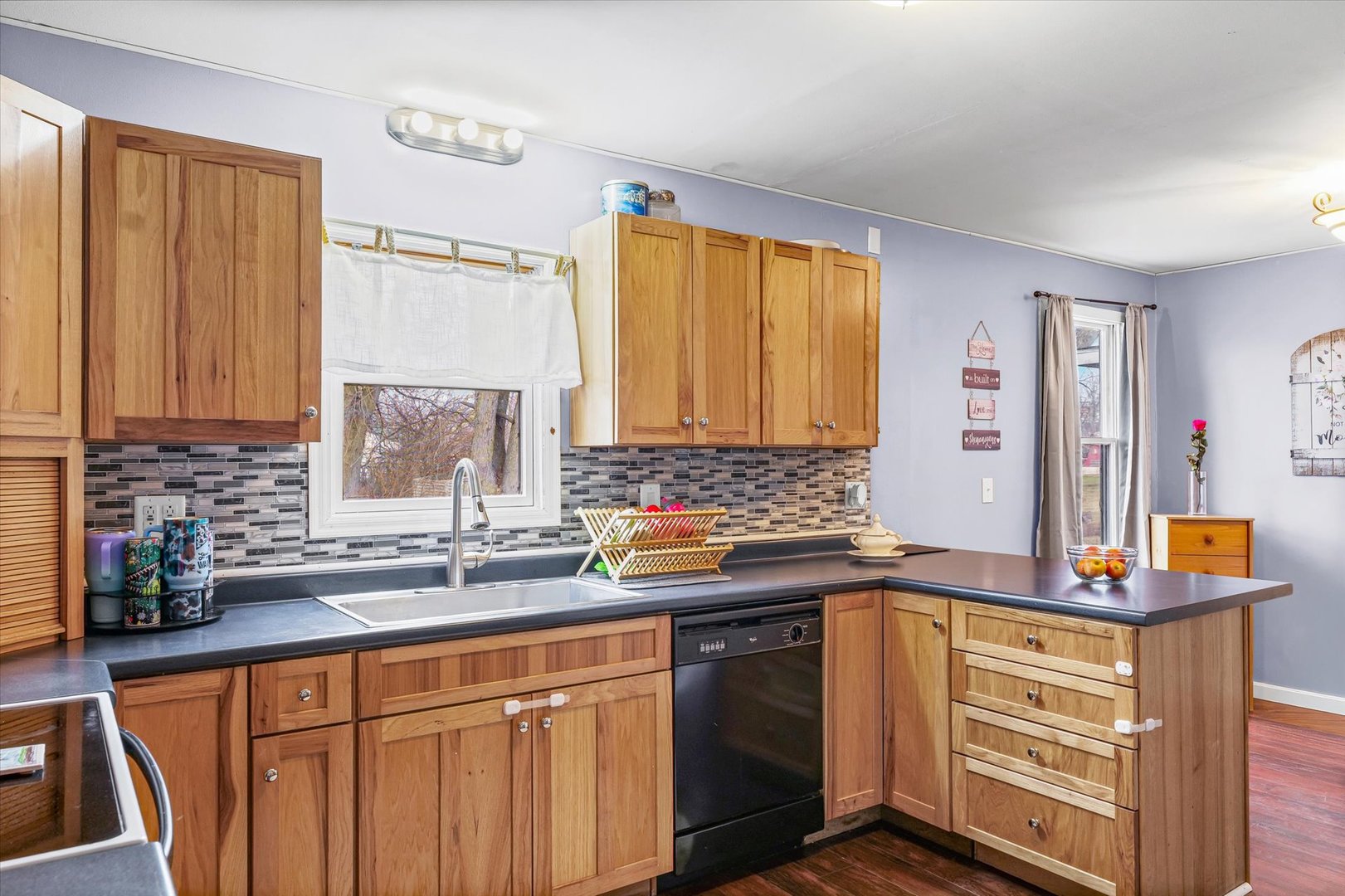 108 W Maple Street, Roberts, IL 60962