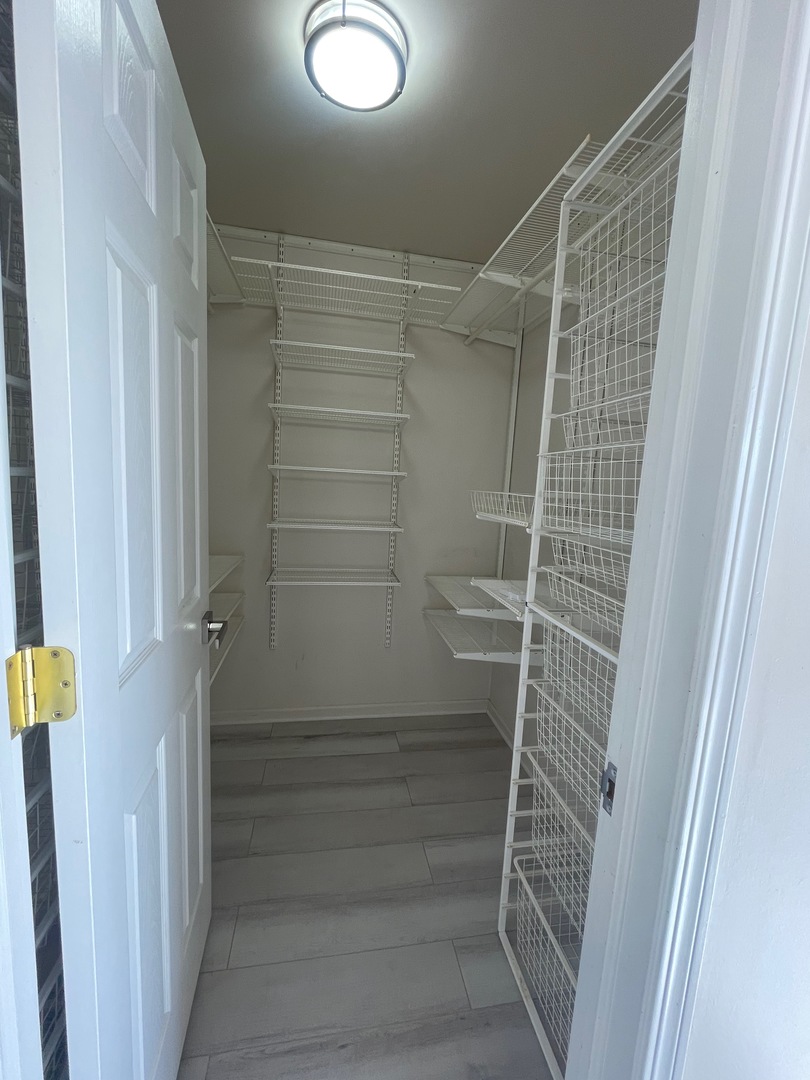 Naperville, IL 60563