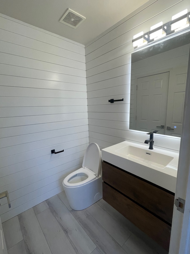 Naperville, IL 60563