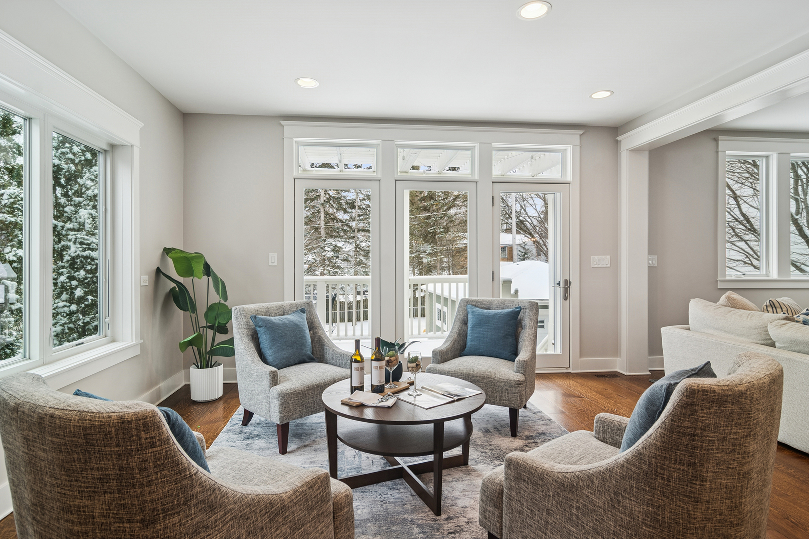 721 Meadow Lane, Libertyville, IL 60048