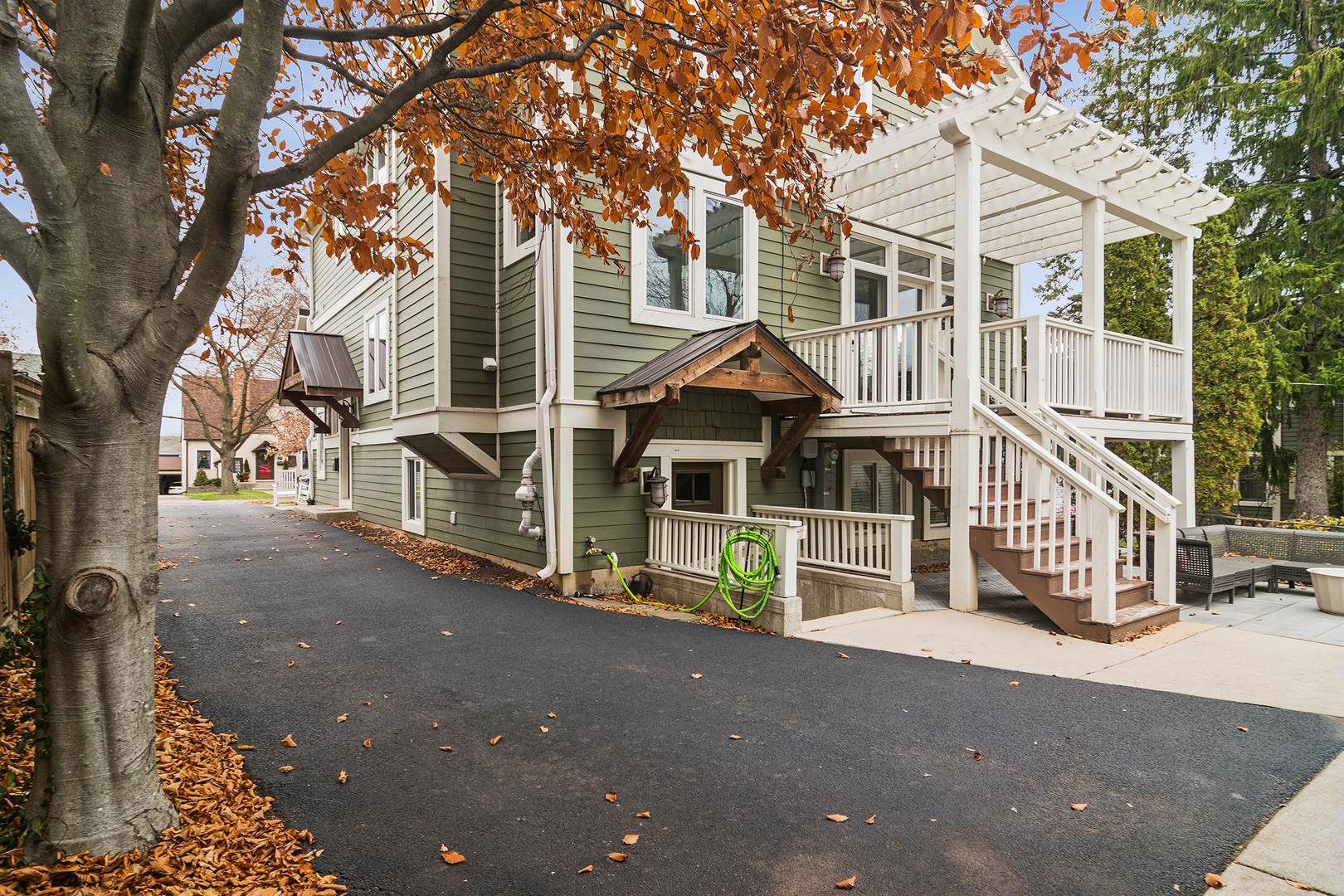 721 Meadow Lane, Libertyville, IL 60048