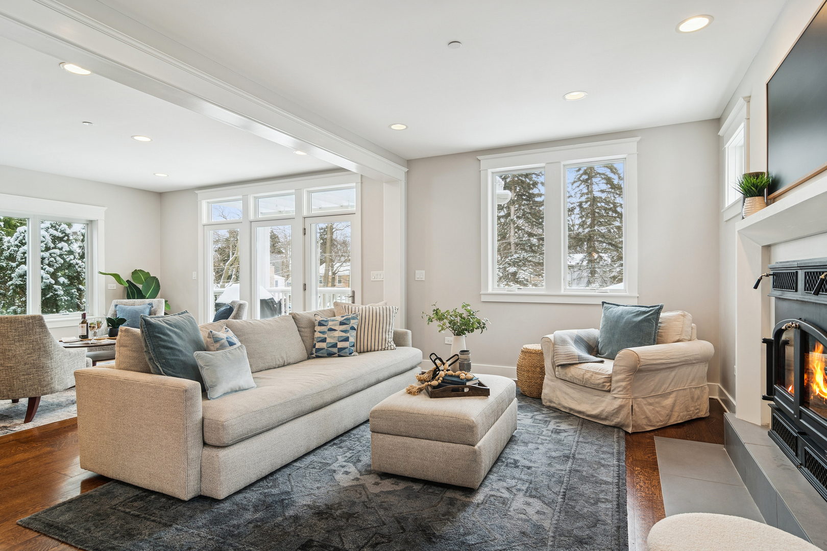 721 Meadow Lane, Libertyville, IL 60048