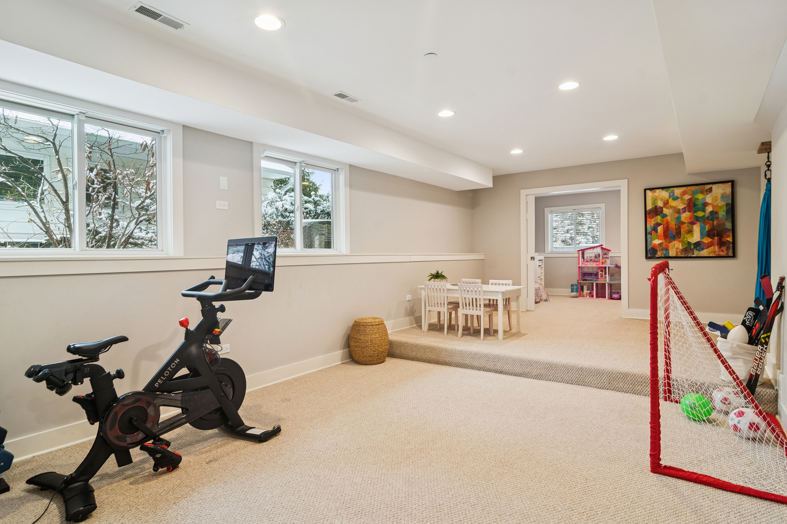 721 Meadow Lane, Libertyville, IL 60048