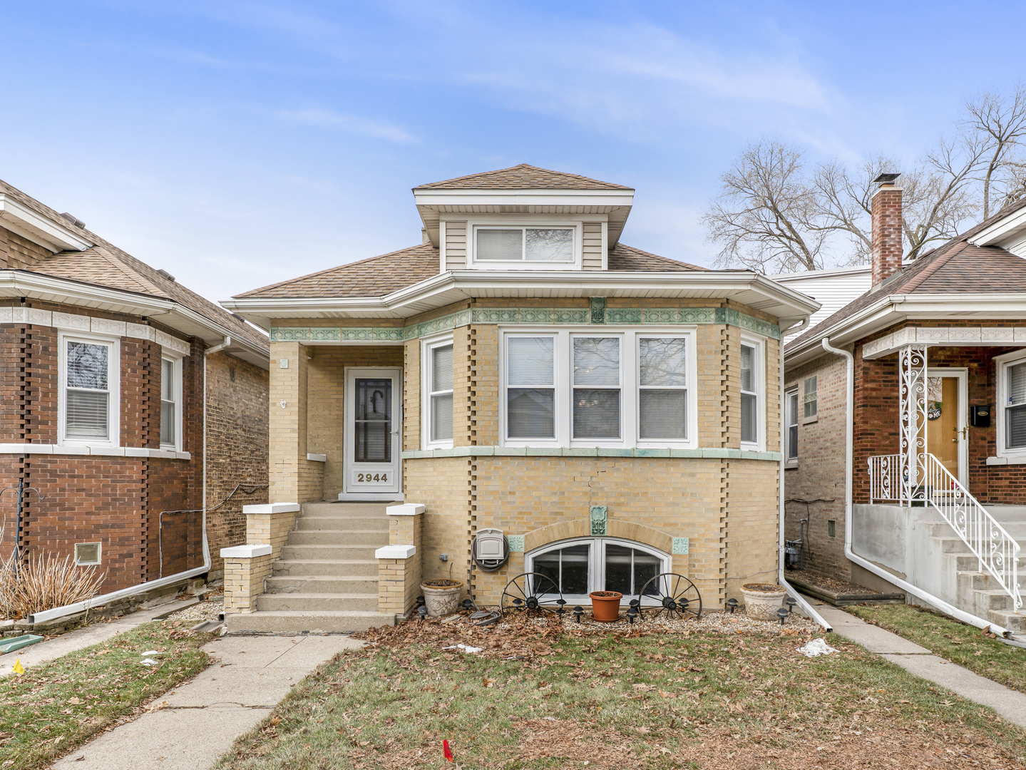 2944 N 77th Avenue, Elmwood Park, IL 60707