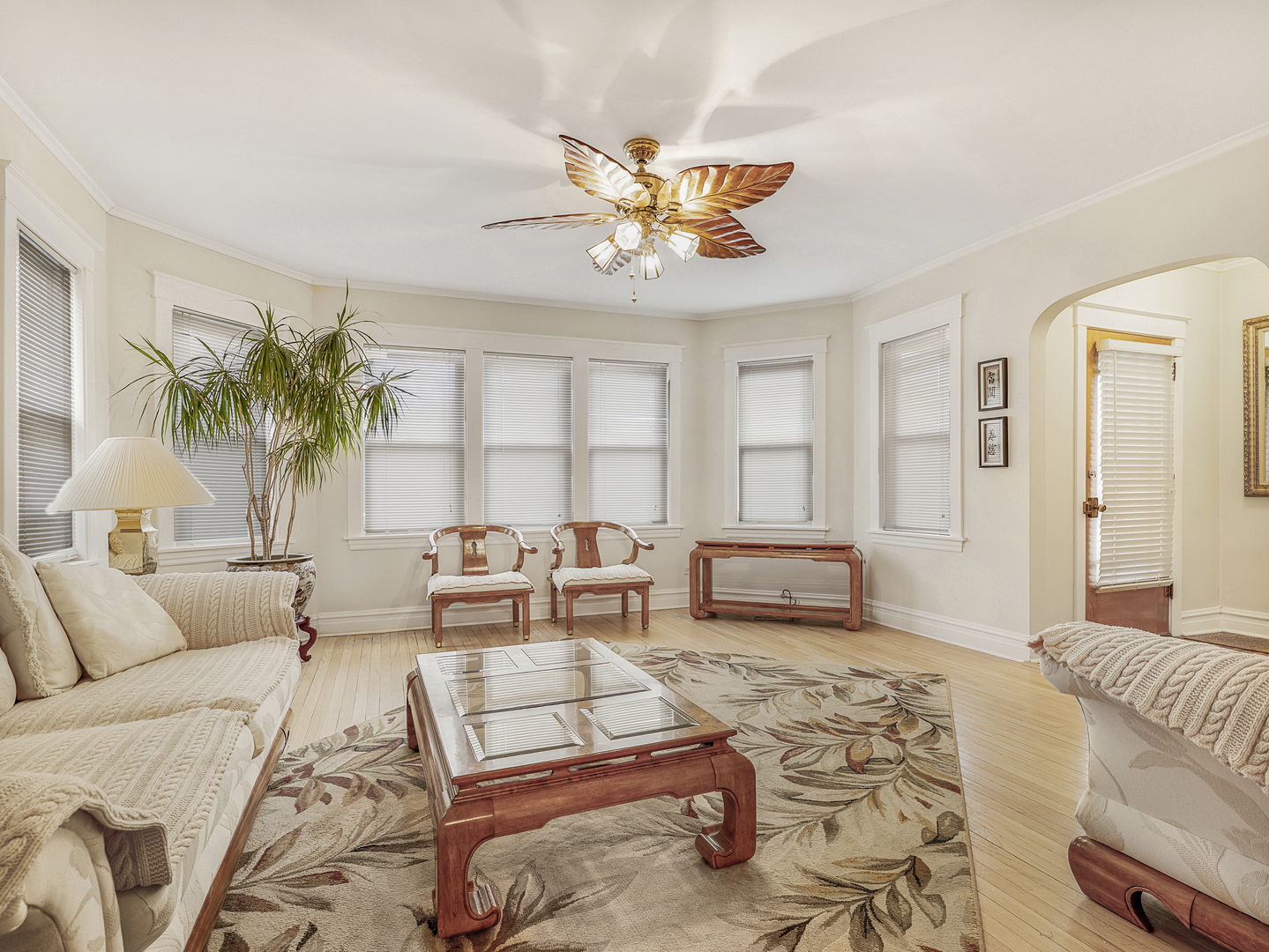 2944 N 77th Avenue, Elmwood Park, IL 60707