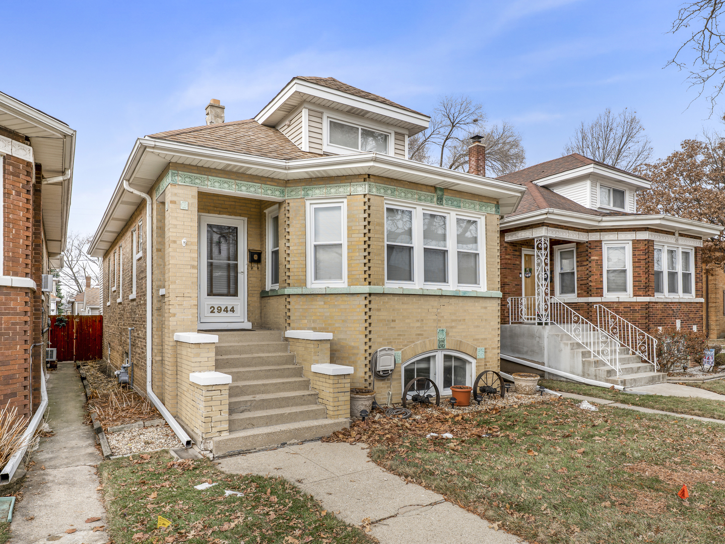 2944 N 77th Avenue, Elmwood Park, IL 60707