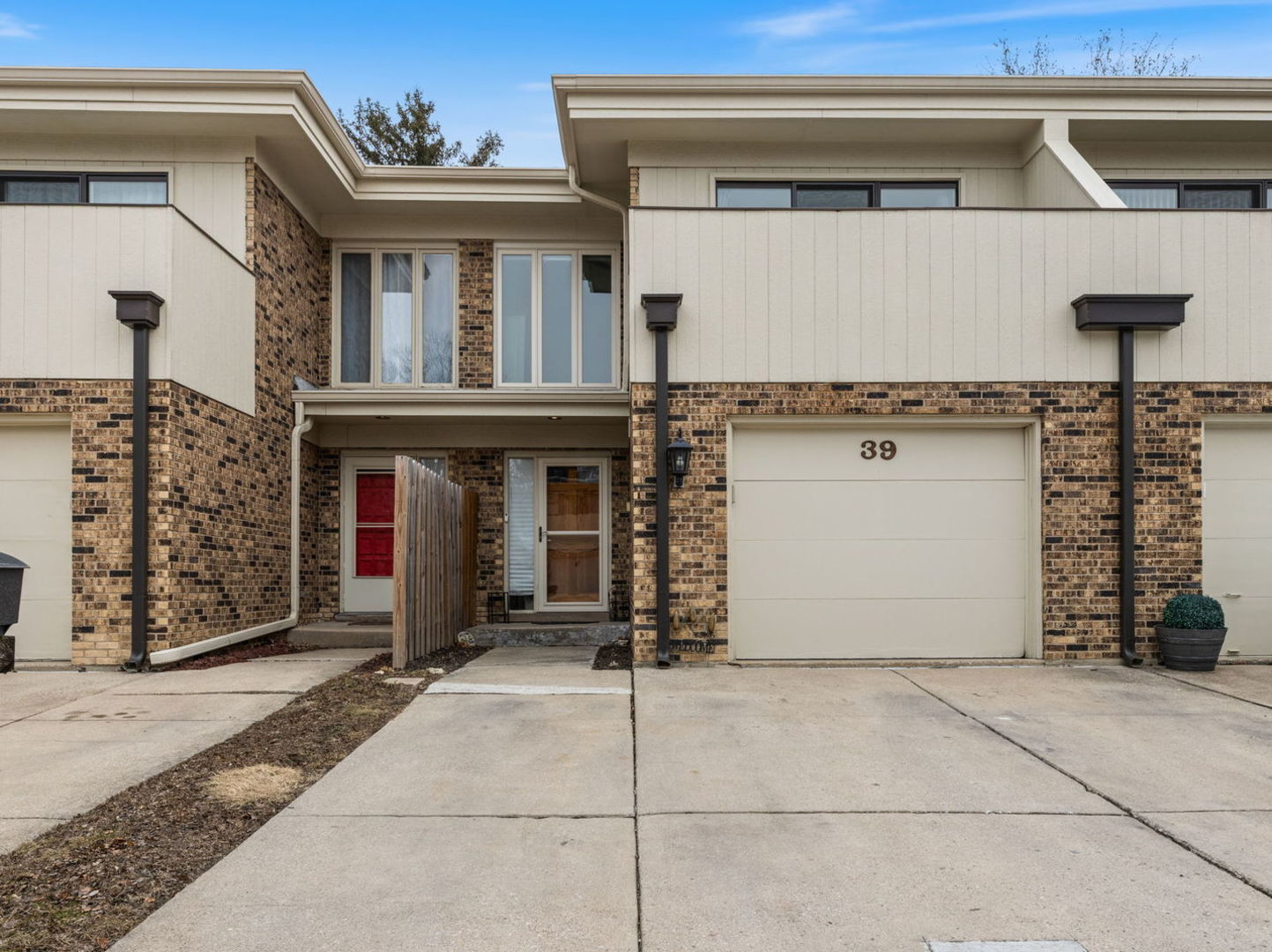 39 Sorrento Drive, Palos Heights, IL 60463