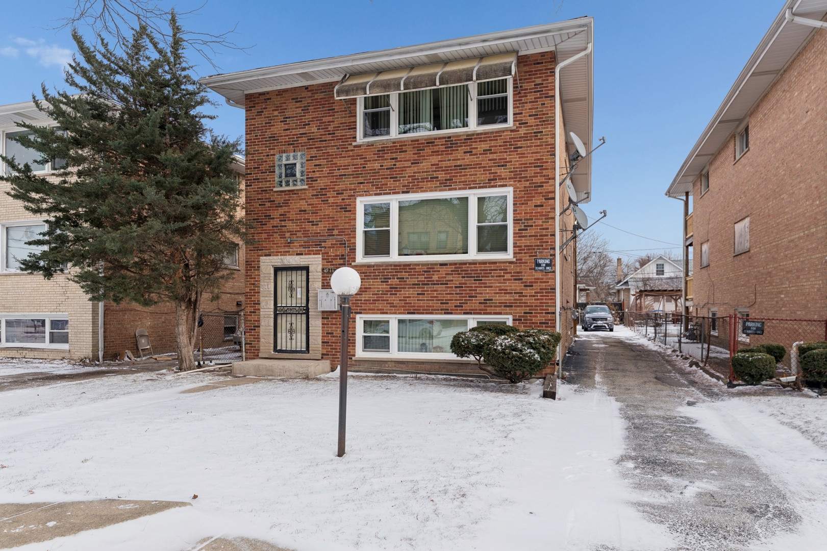 1011 S 13th Avenue, Maywood, IL 60153