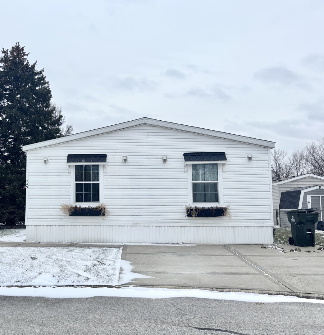 249 Todd Terrace, Lynwood, IL 60411