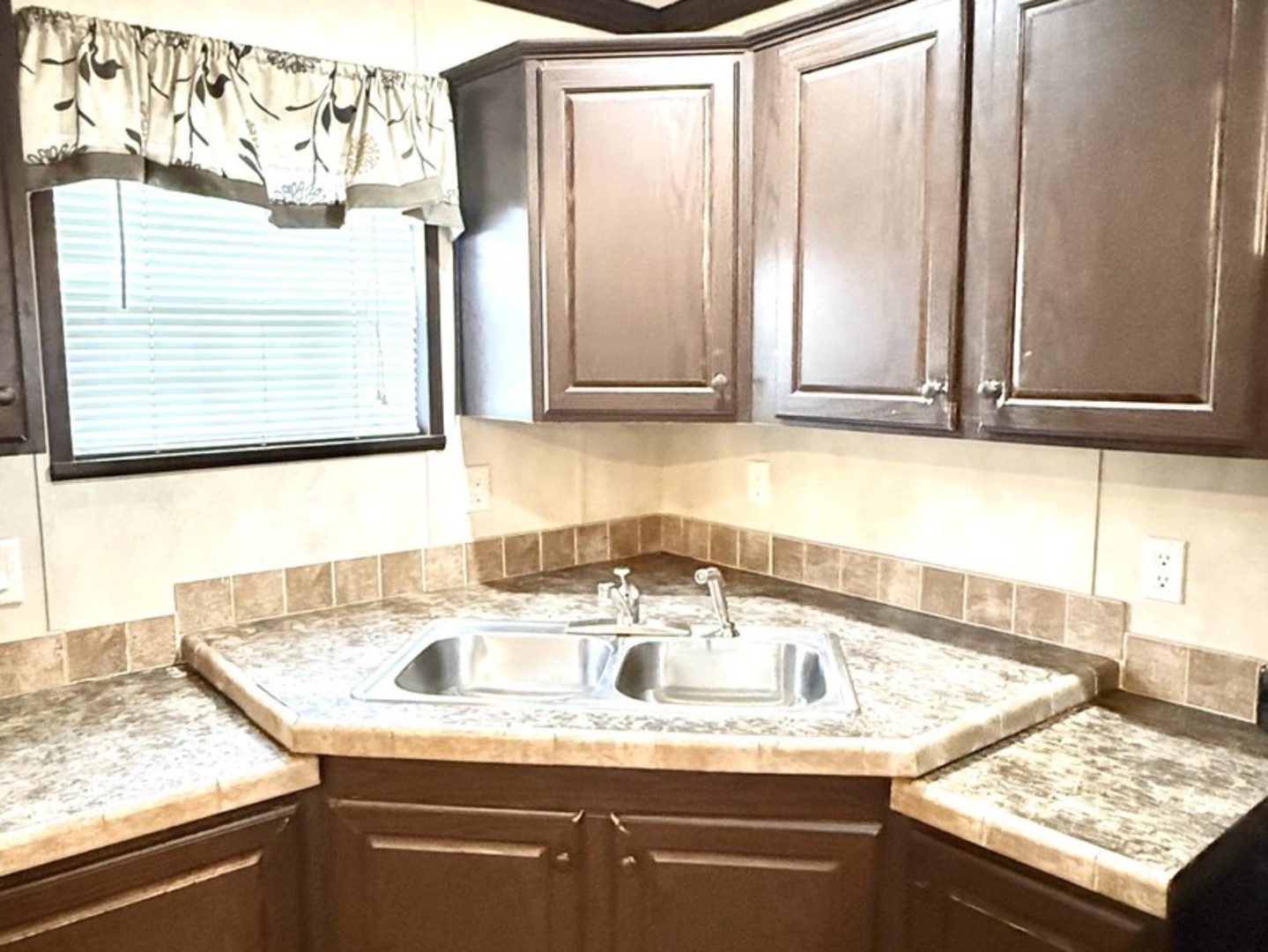 249 Todd Terrace, Lynwood, IL 60411