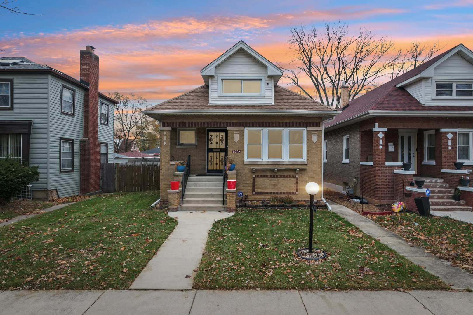 1615 S 20th Avenue, Maywood, IL 60153