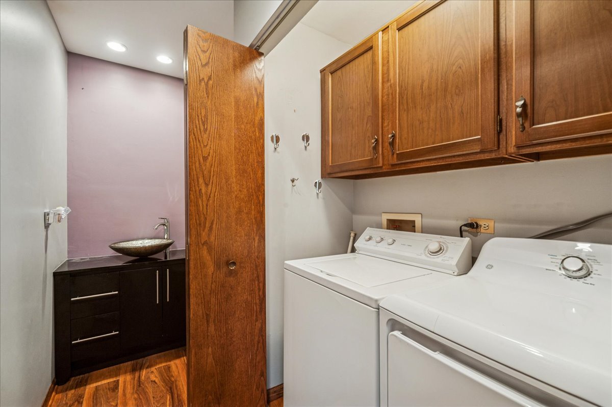 216 Country Club Drive, Prospect Heights, IL 60070