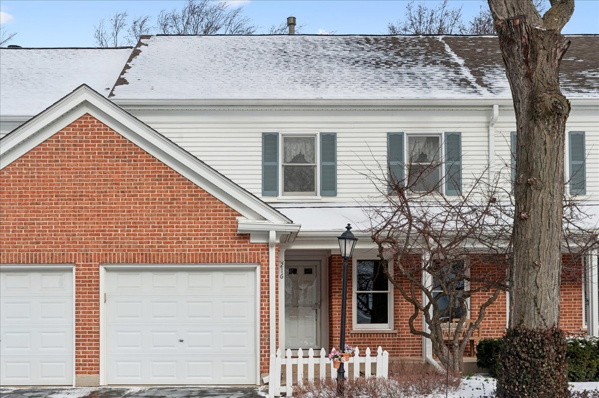 216 Country Club Drive, Prospect Heights, IL 60070