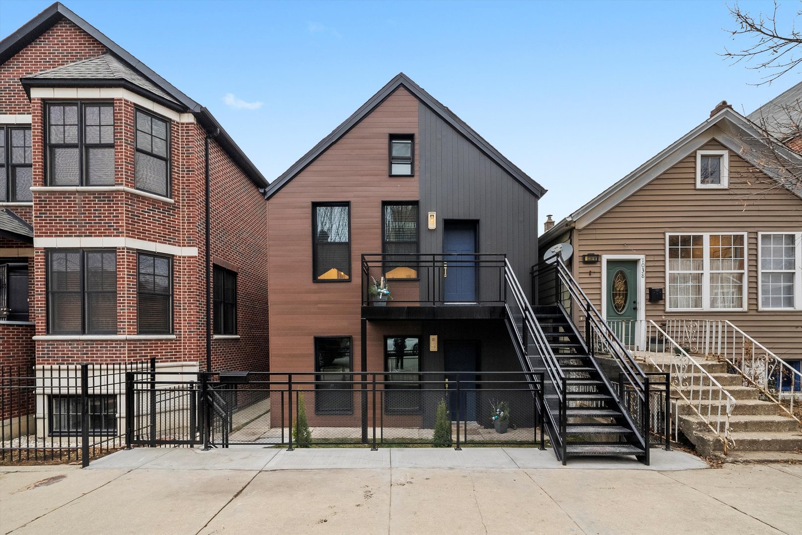 1040 W 34th Place, Chicago, IL 60608