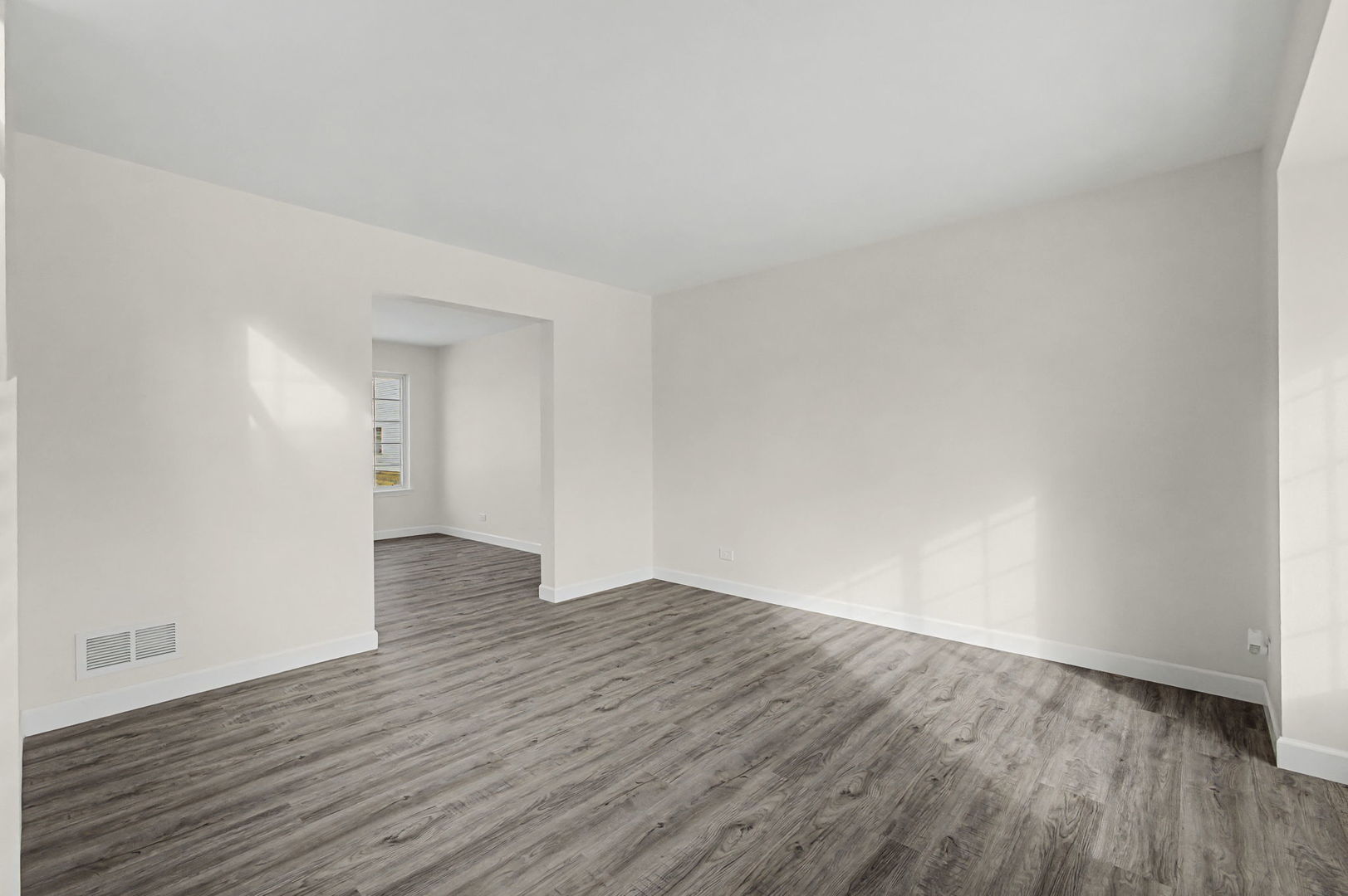 1661 Charlotte Circle, Naperville, IL 60564