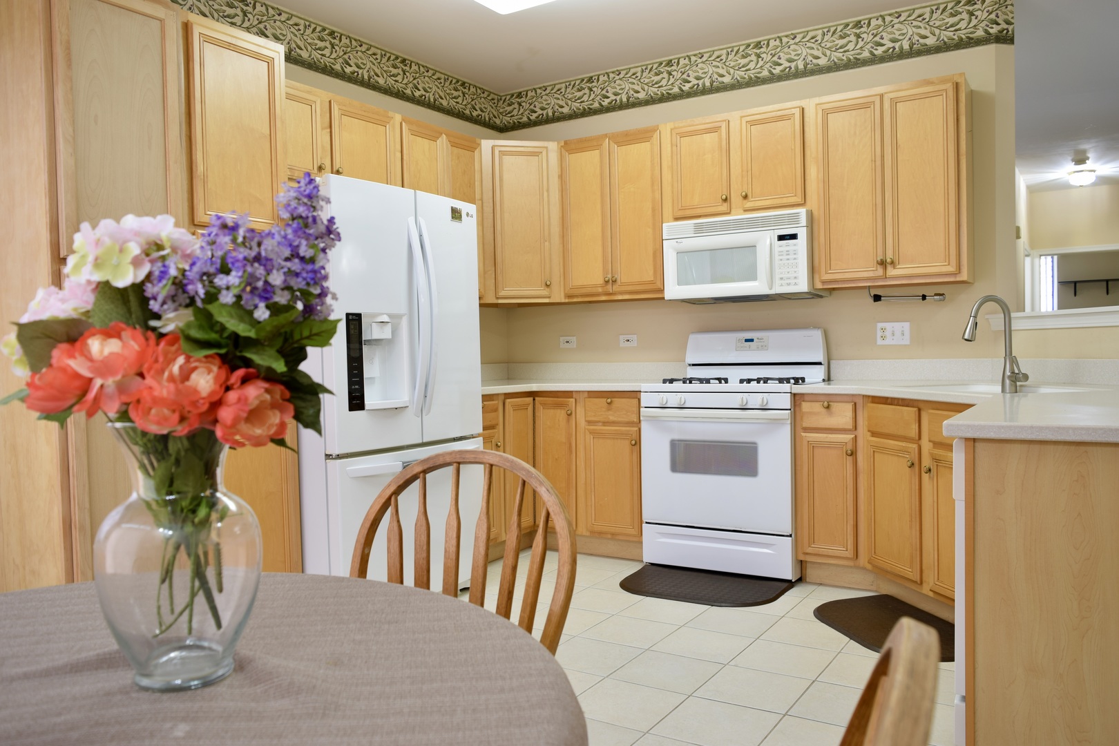 1126 N Oakwood Drive #1126, Fox Lake, IL 60020