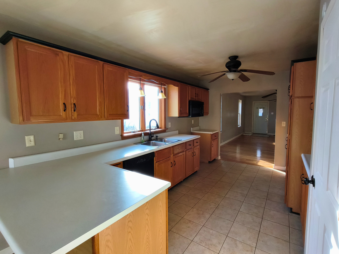 425 Sylvan Avenue, Grand Ridge, IL 61325