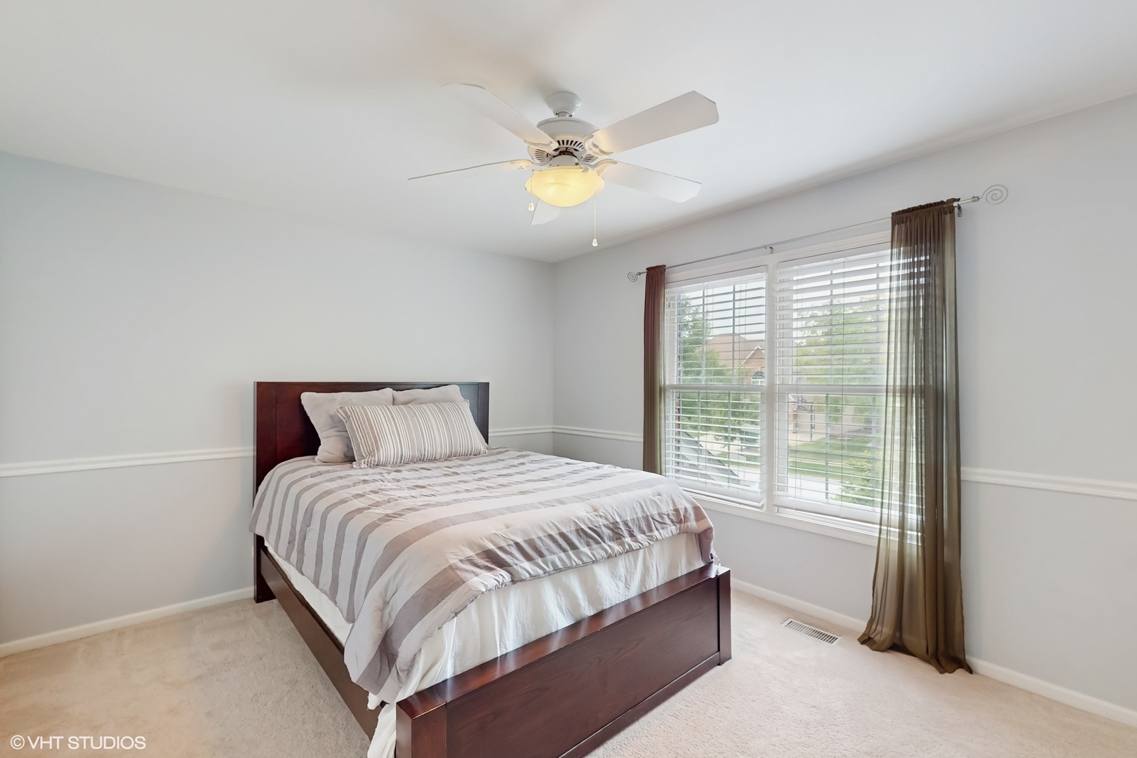 3432 Redwing Drive, Naperville, IL 60564