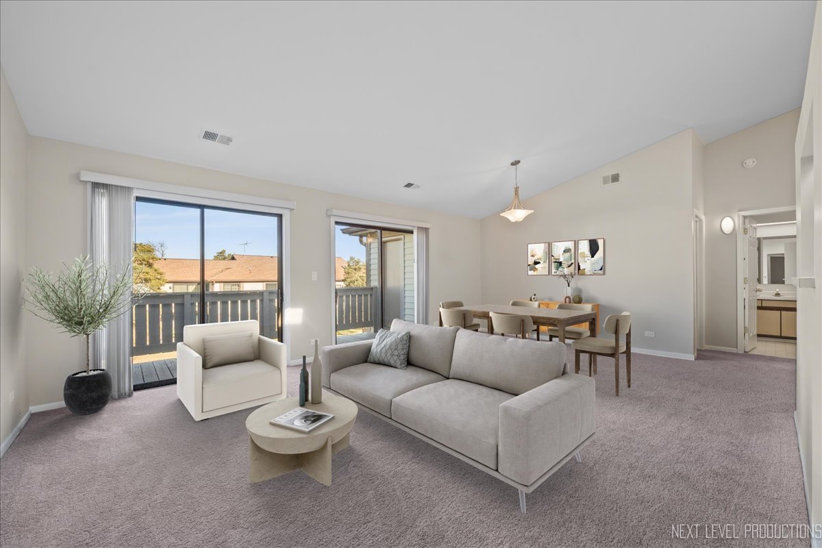 1630 W Pheasant Trail Drive #2, Arlington Heights, IL 60004