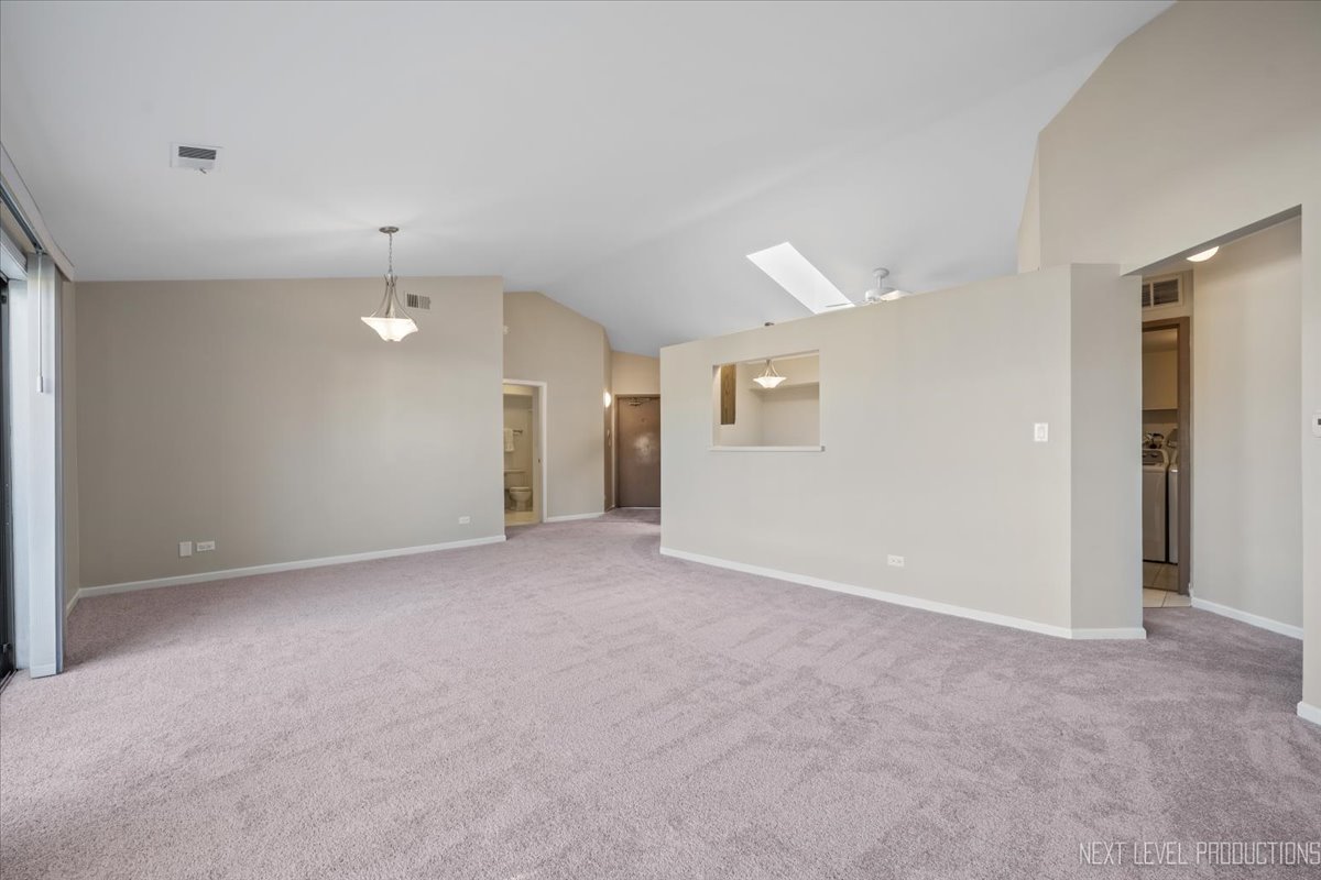 1630 W Pheasant Trail Drive #2, Arlington Heights, IL 60004