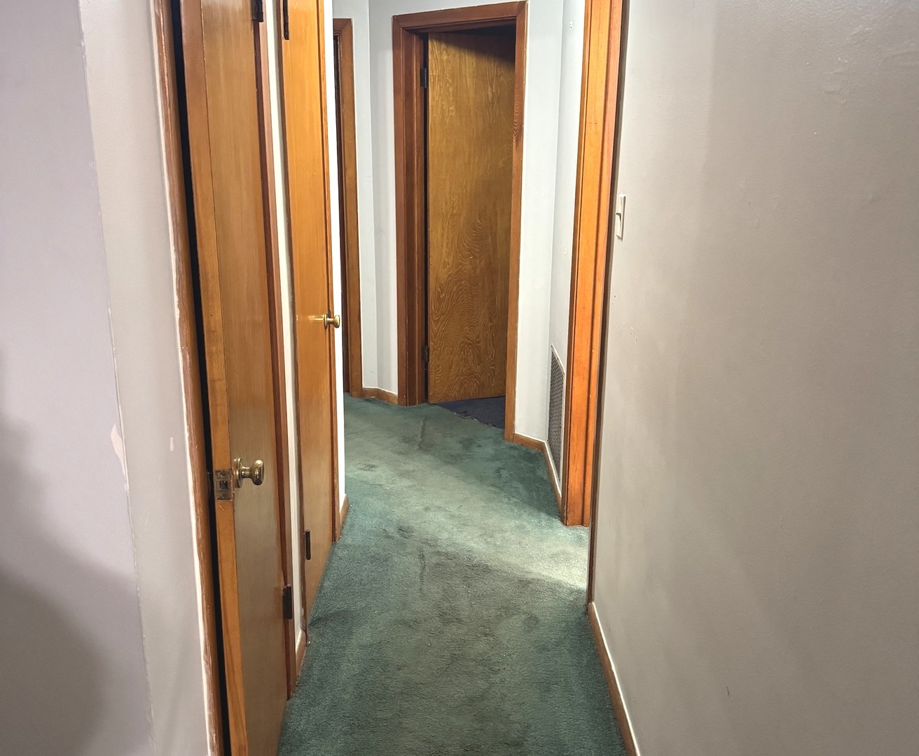 609 Linden Avenue, Bellwood, IL 60104