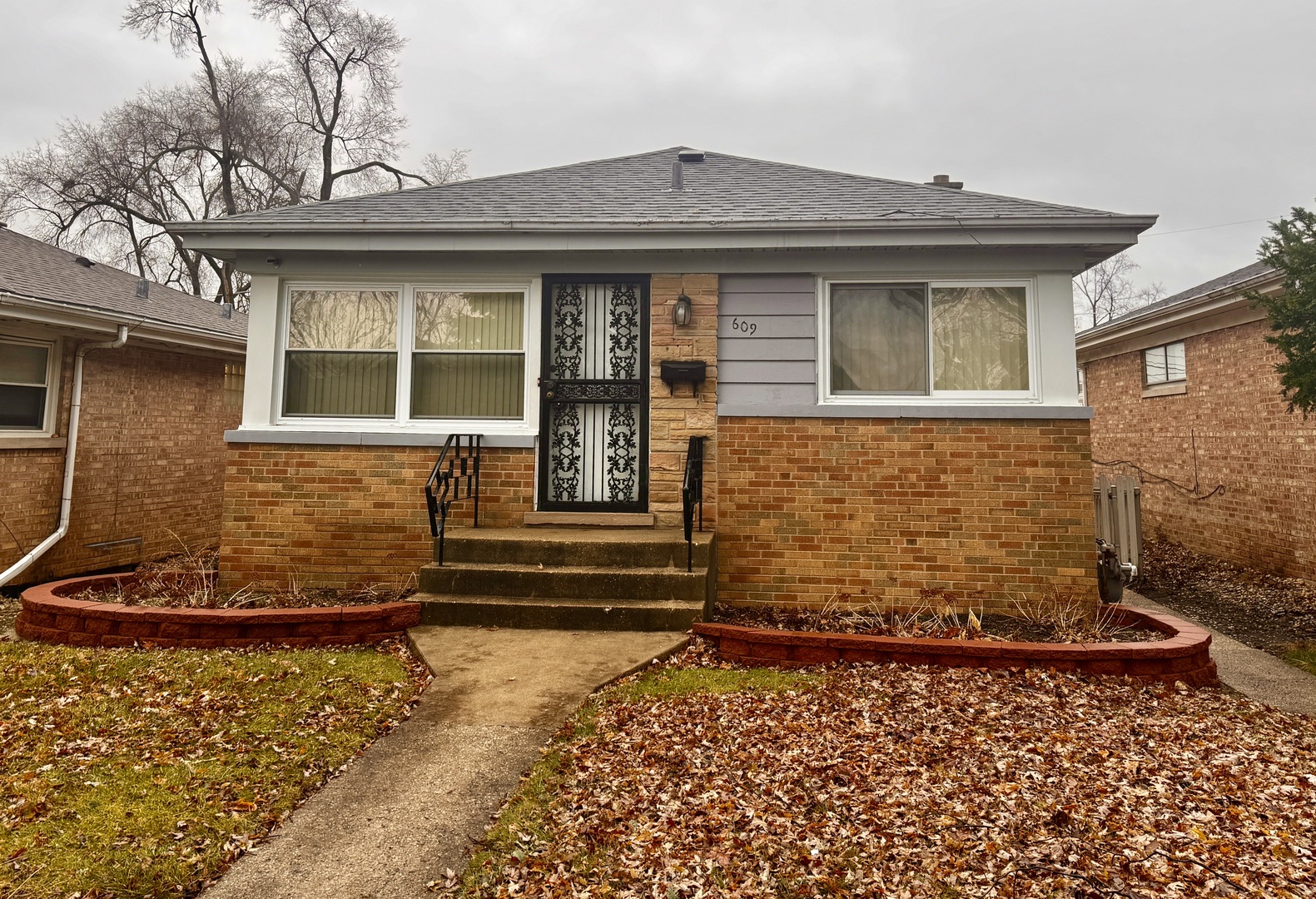 609 Linden Avenue, Bellwood, IL 60104