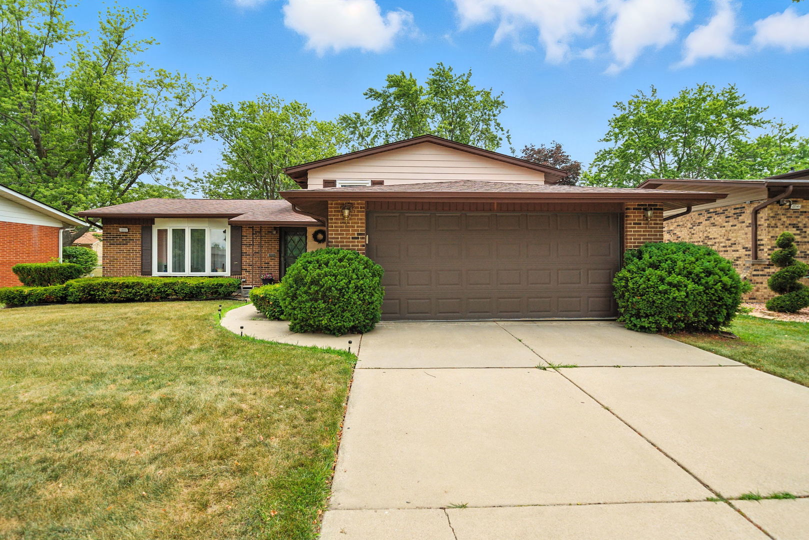 22555 Mission Drive, Richton Park, IL 60471