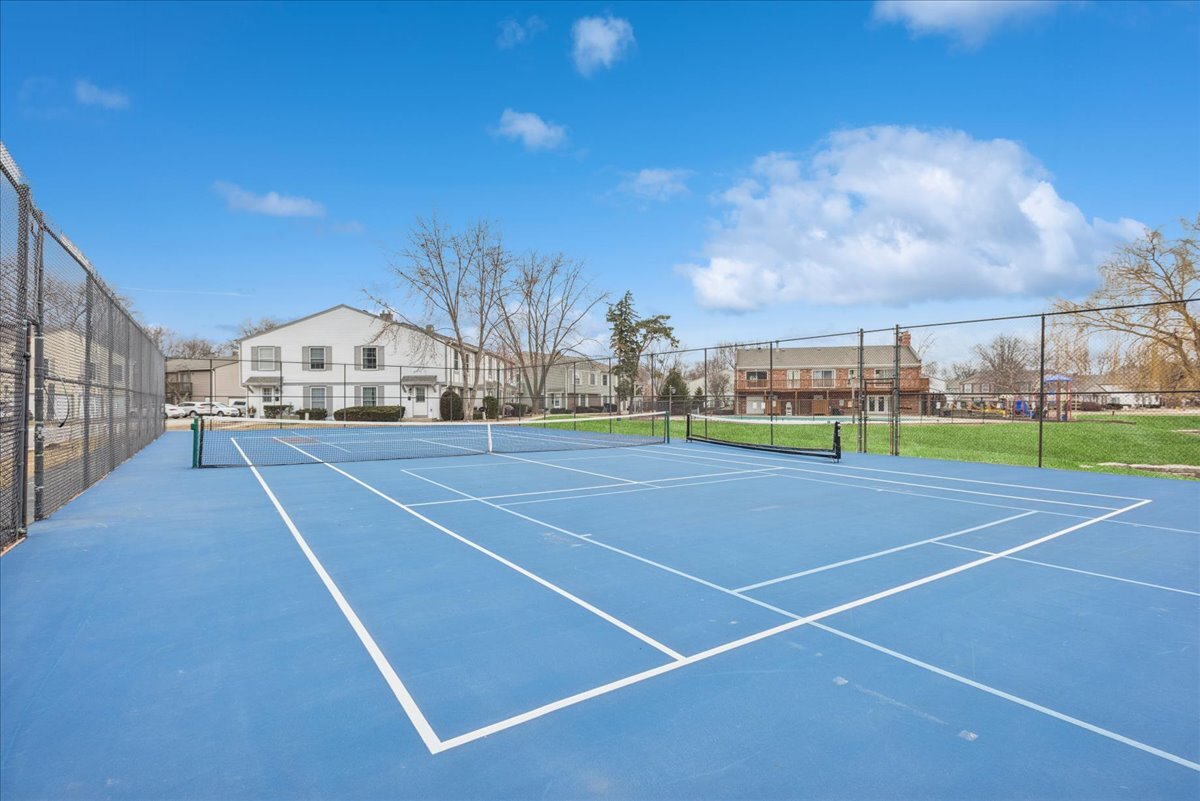 1135 Mount Vernon Court #B, Wheaton, IL 60189