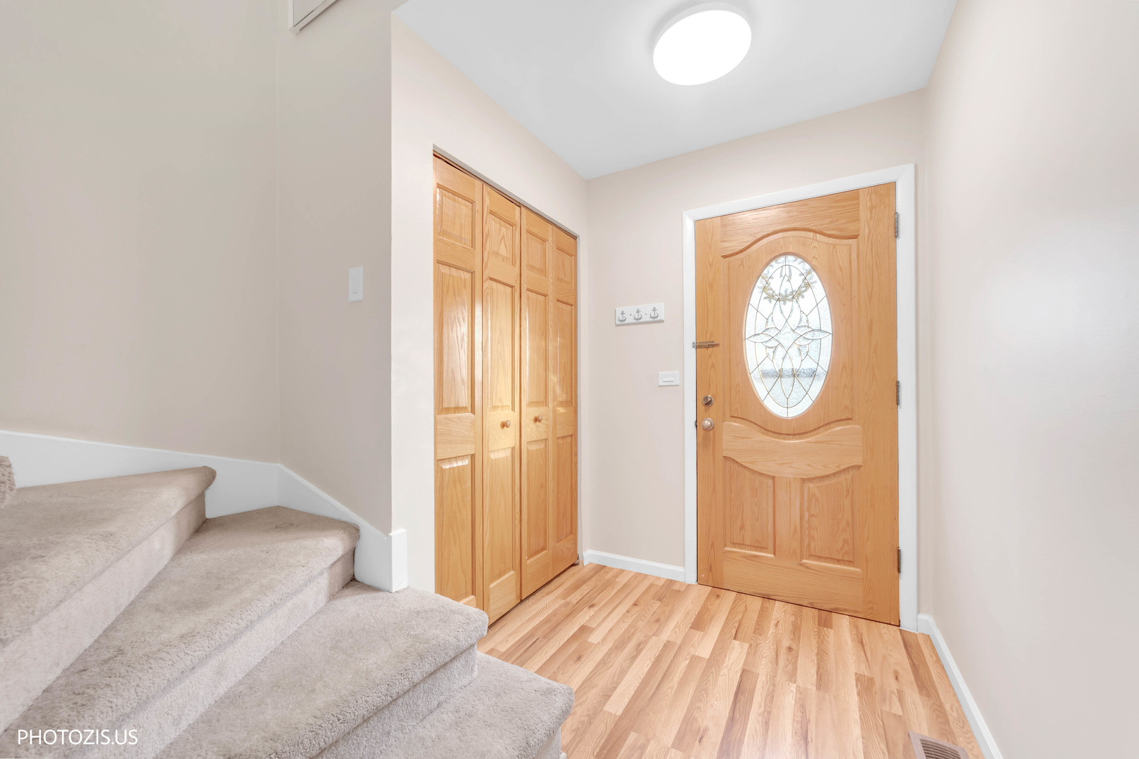 1330 S MALLARD Lane, Mount Prospect, IL 60056