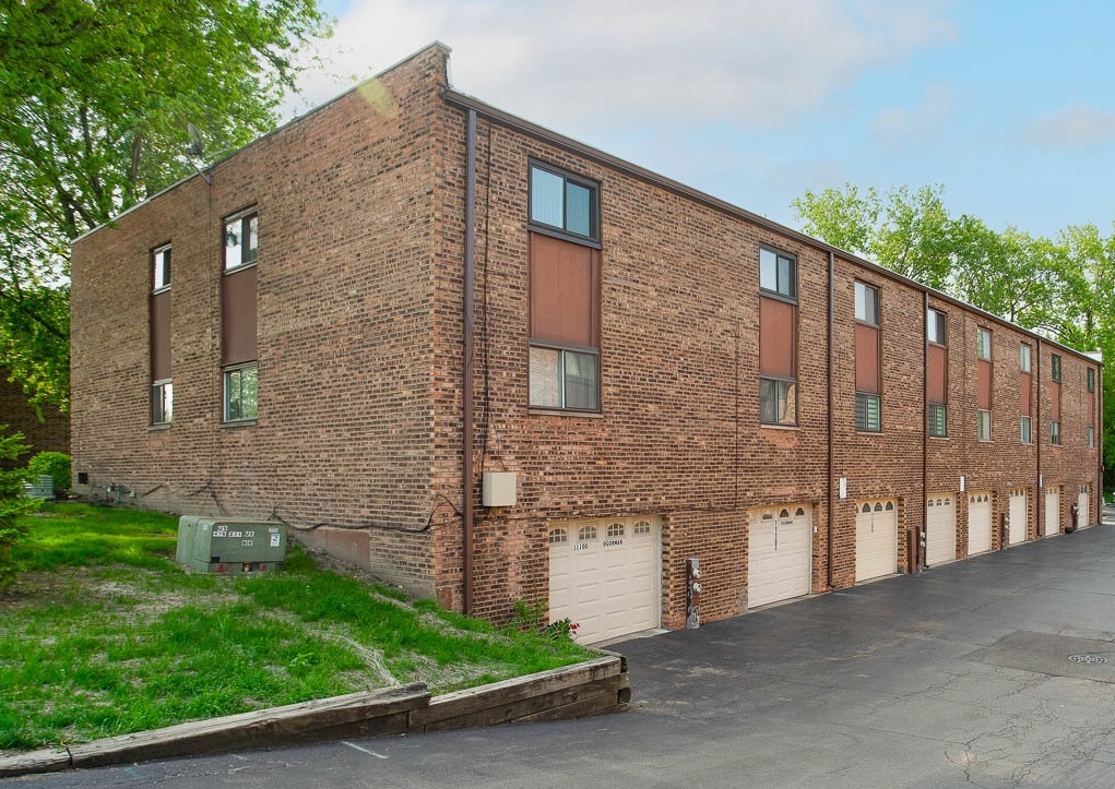 11104 O Gorman Drive #41B, Palos Hills, IL 60465